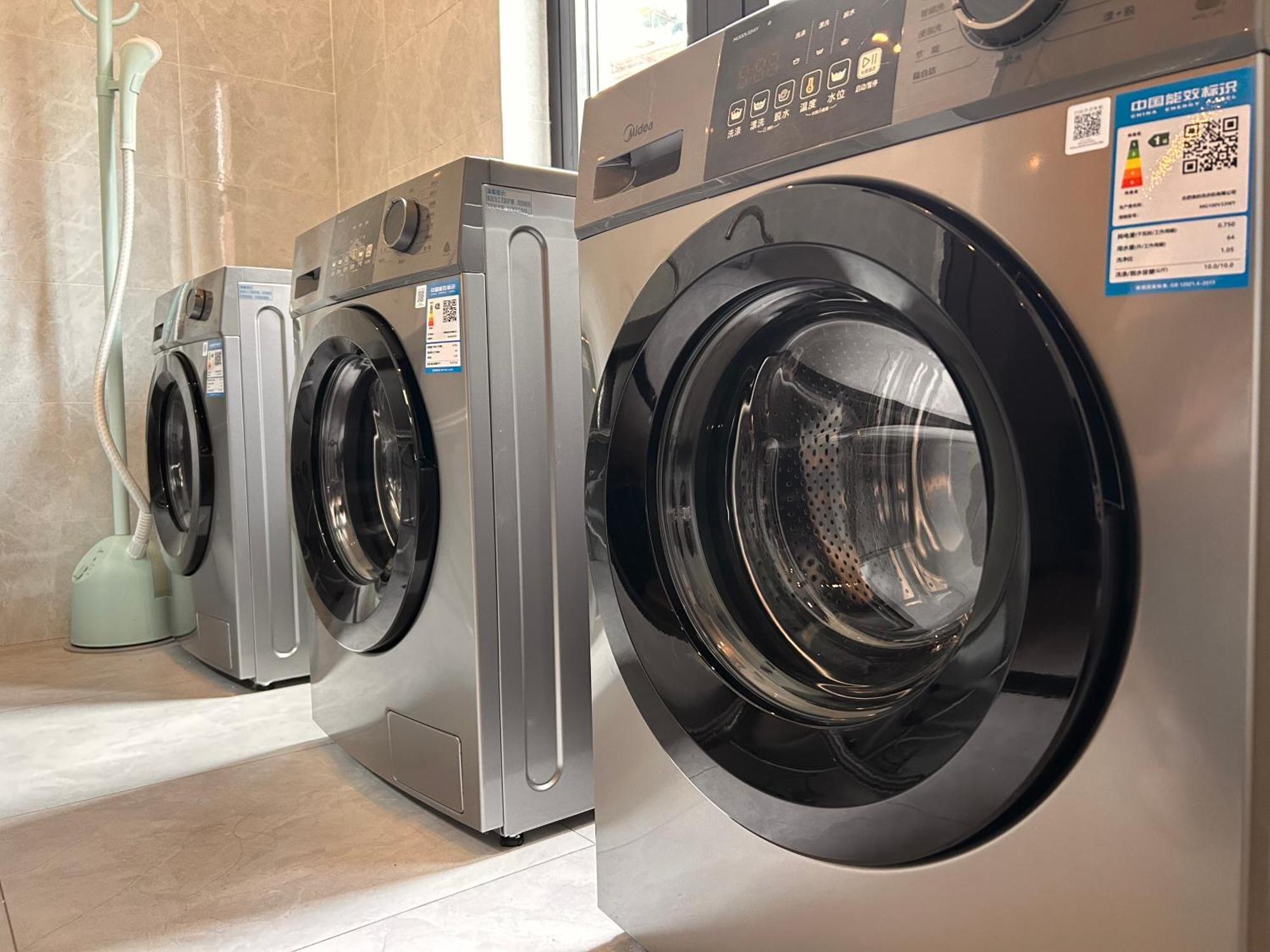Dayin International Youth Hostel -Near People'S Square & Old Town -Social Area -Bar -Cafe -Gym -Free Laundry Luggage Storage -24H Front Desk -English Service Şanghay Dış mekan fotoğraf